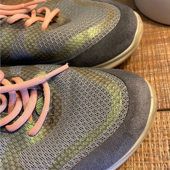 ECCO WOMENS BIOM FJUEL LOW TOP SNEAKER - Picture 4 of 16